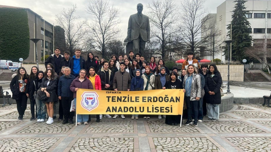 Sosyal Sorumluluk projeleri kapsamında ODTÜ, BİLKENT, HACETTEPE VE ANKARA ÜNİVERSİTESİ tanıtımı ve Ankara Kültürel ve Tarihi gezimiz düzenlenmiştir.